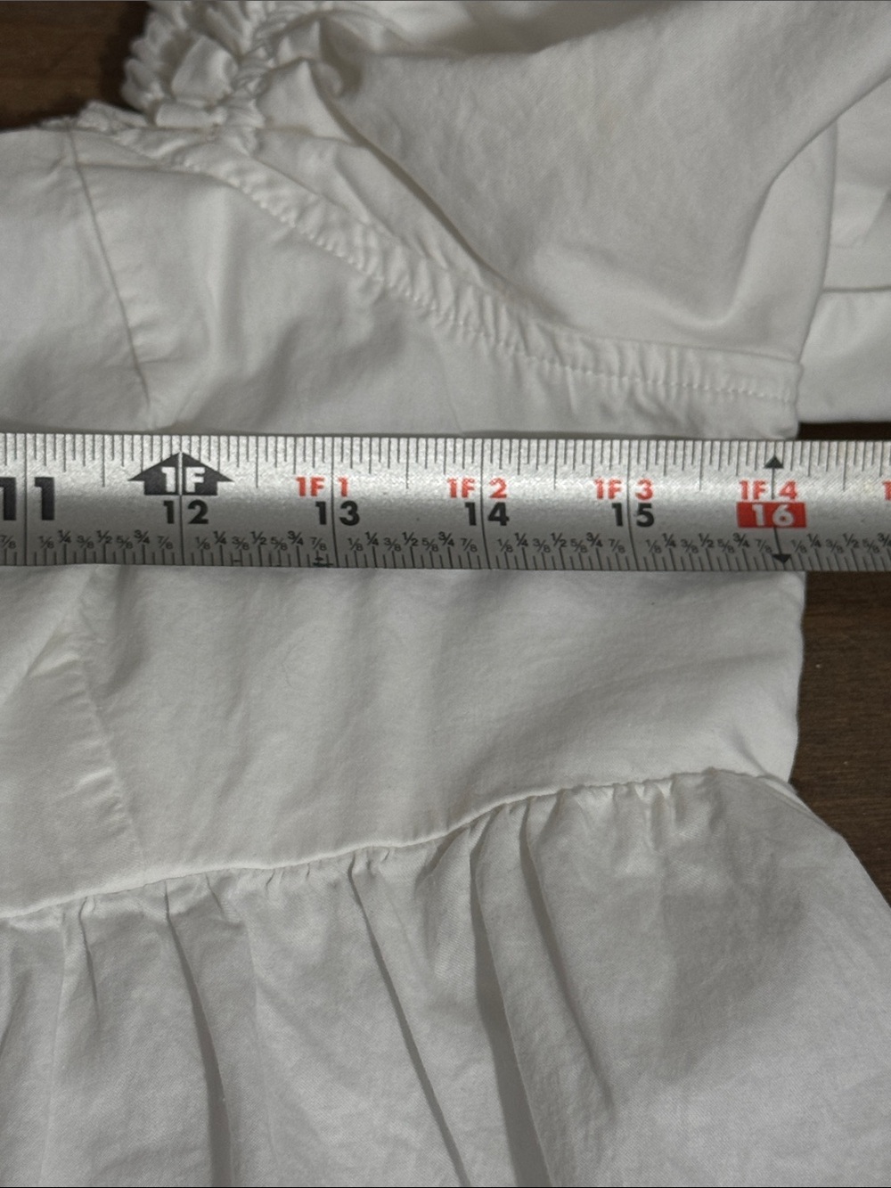 Old Navy White Smocked Flutter Sleeve Peplum Blouse Size Medium 100% Cotton‎ - Picture 6 of 7